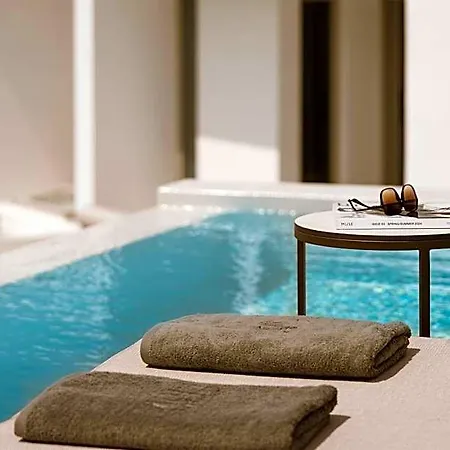 Mykonos Flow - Super Paradise Hotel